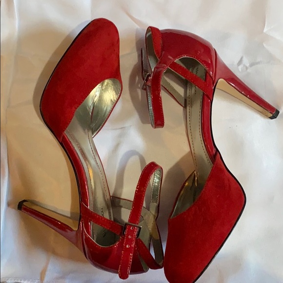 Red Suede Style & Co. heels - Picture 5 of 5